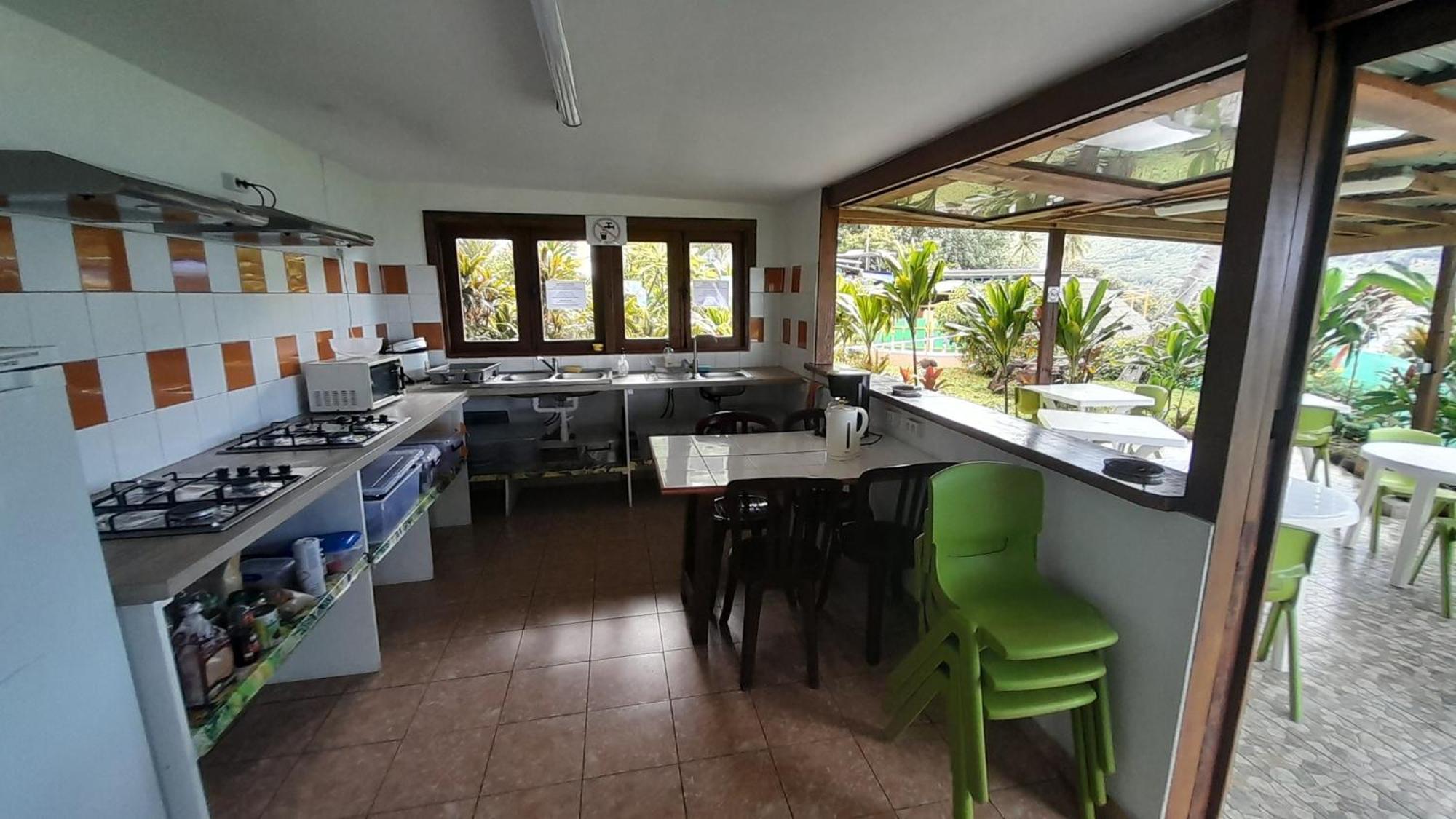 Fare Arana Moorea Guesthouse Atiha Экстерьер фото