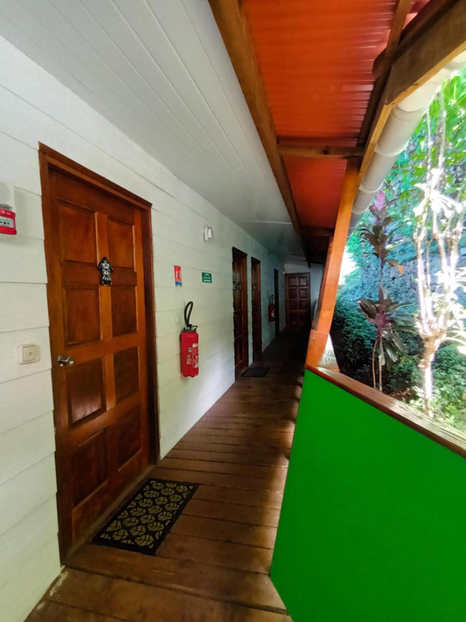 Fare Arana Moorea Guesthouse Atiha Экстерьер фото